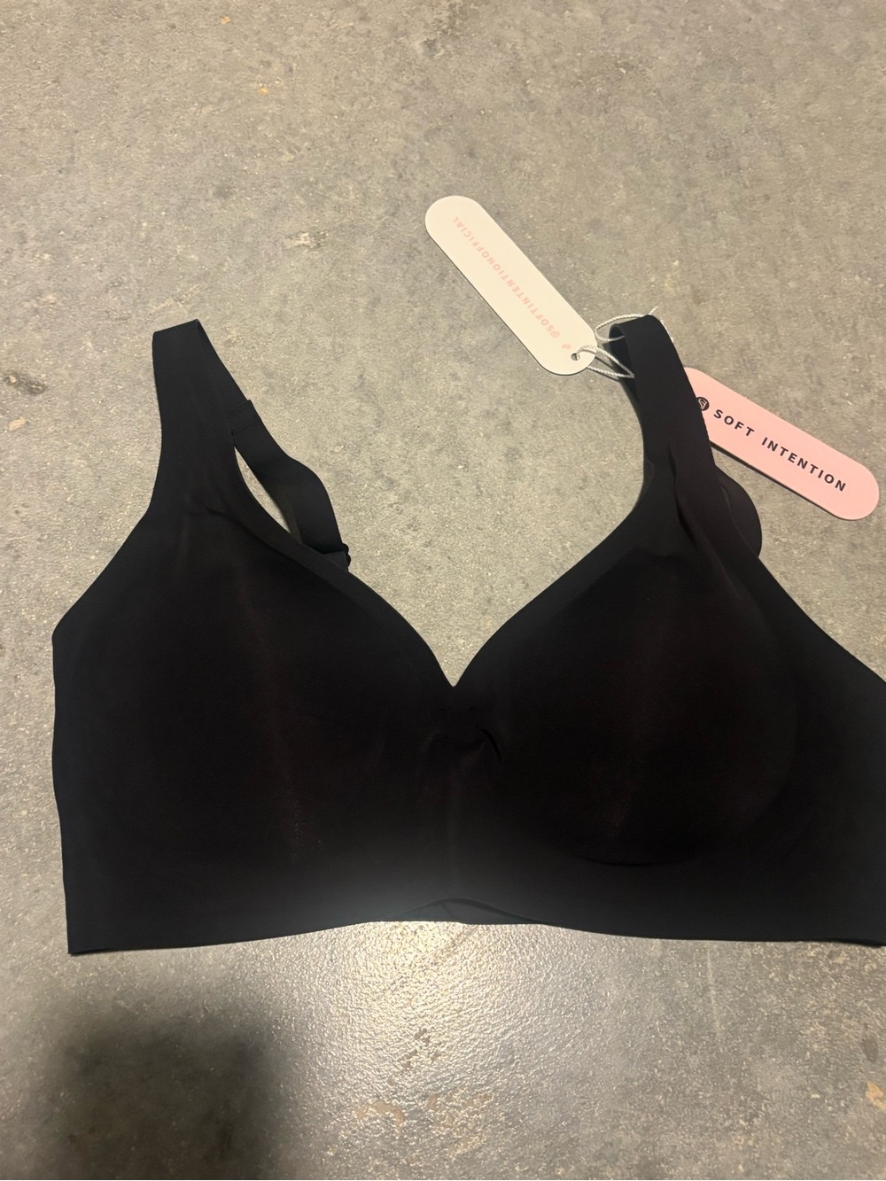 Seamless Black Wireless Bra